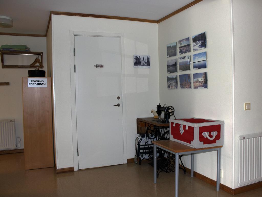 Oeje Vandrarhem & Turistgard Ostra Oje Esterno foto